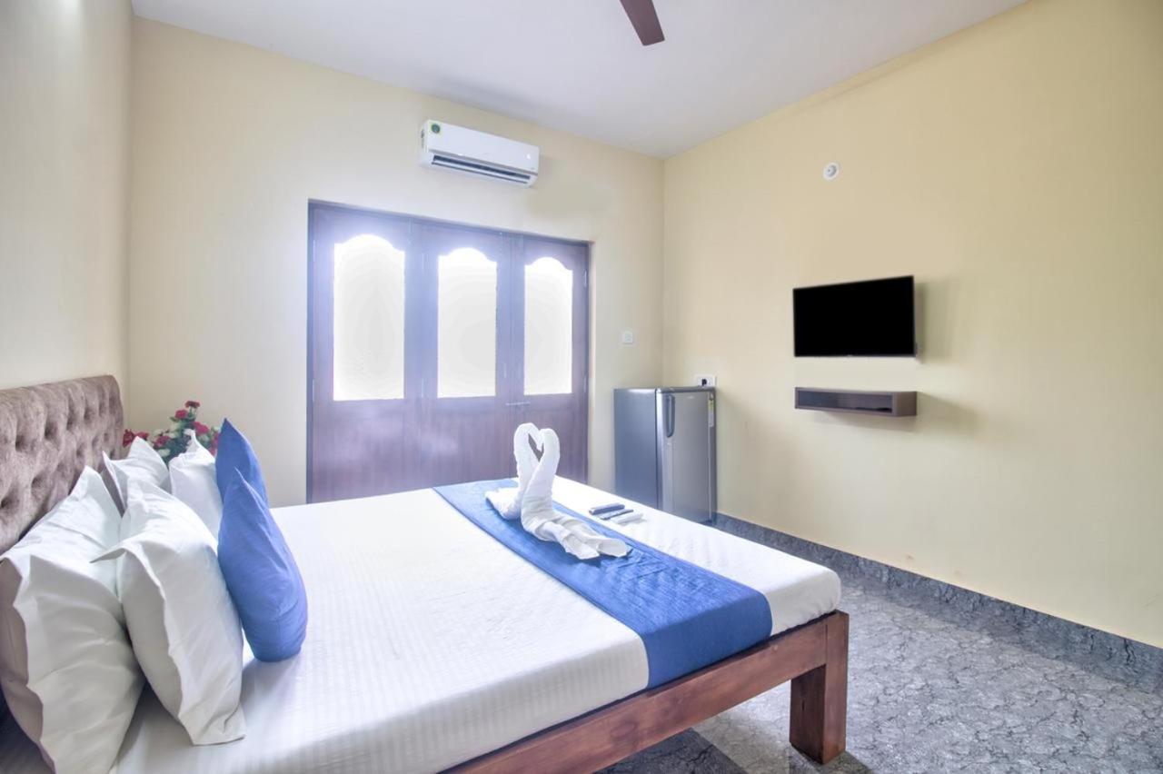 Calangute Studio Apartment Candolim Luaran gambar